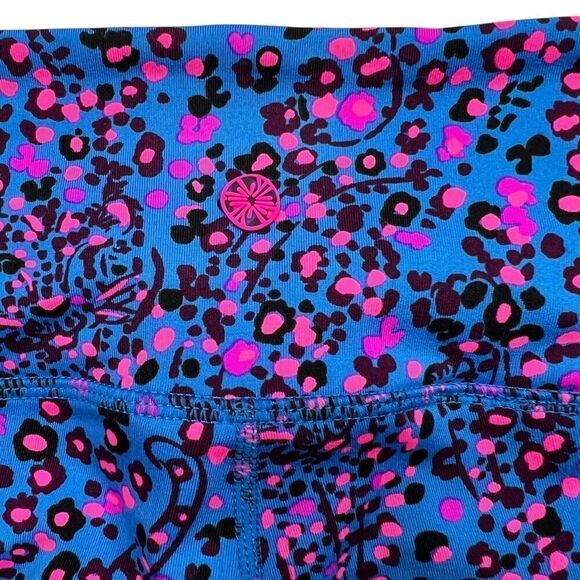 Lilly Pulitzer Luxletic Growl and Prowl Patterned Leggings Size XS - Picture 7 of 8